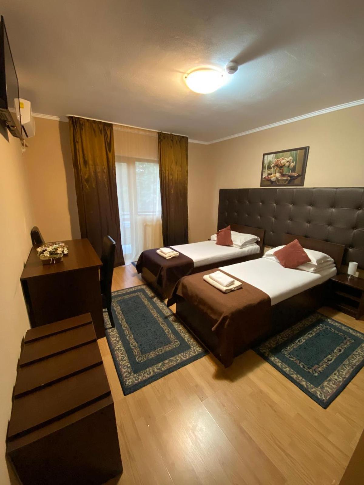 Hanul Lui Bogdan Economy Inn Făget Eksteriør bilde